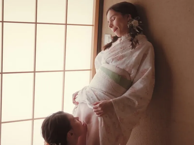 Lên đỉnh khi được bạn thân sờ cô bé hồng cô em thật dâm và gợi tình trong bộ kimono